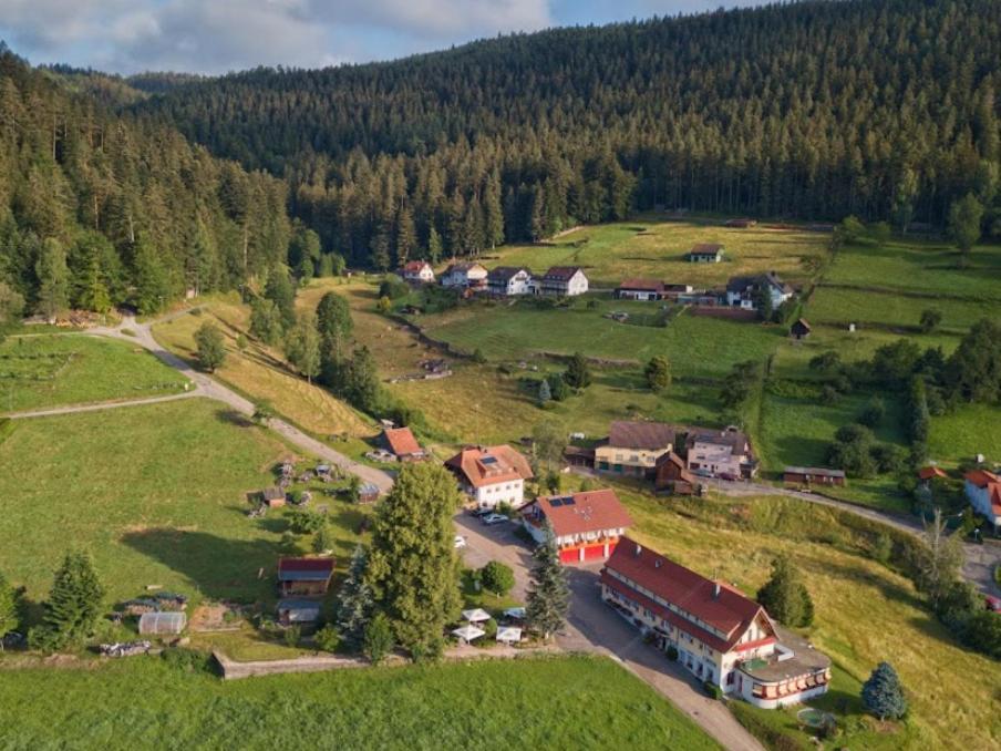 Gasthof-Pension Berghof Enzklosterle Exterior photo